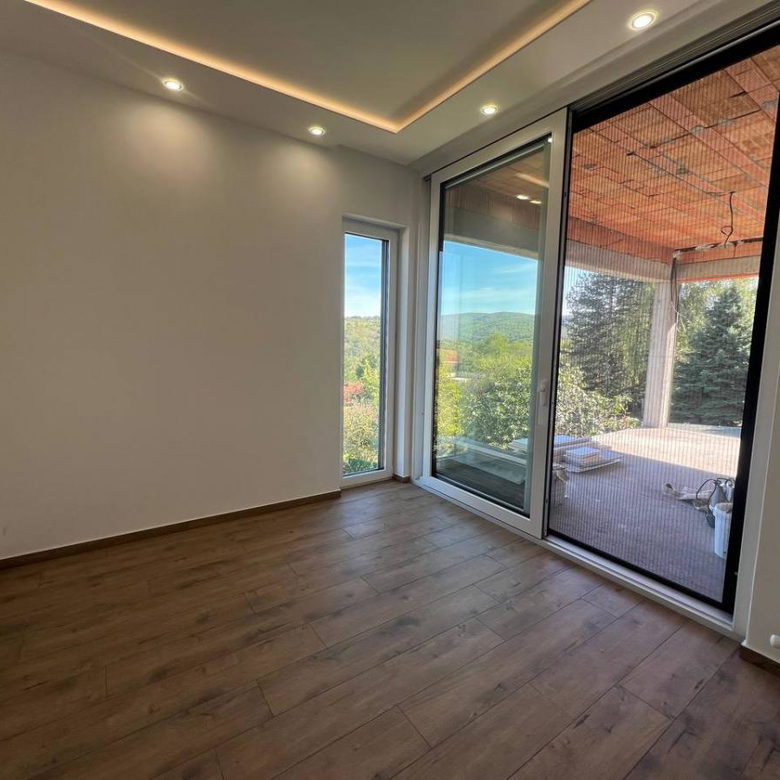 Kuća na prodaju, Sremska Kamenica, Novi Sad, 226m², 390.000 €