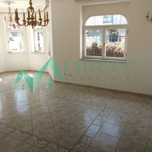 Lokal Prodaja Novi Sad Nova Detelinara 300 m2