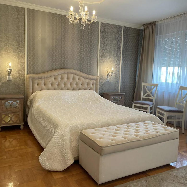 Stan Prodaja Novi Sad Cara Dušana 124 m2
