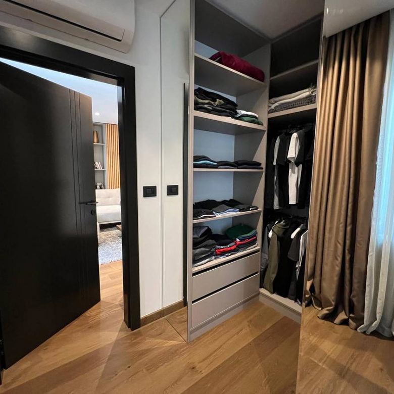 Četvorosoban stan na prodaju, Bulevar Oslobođenja, Novi Sad, 122m², 430.000 €