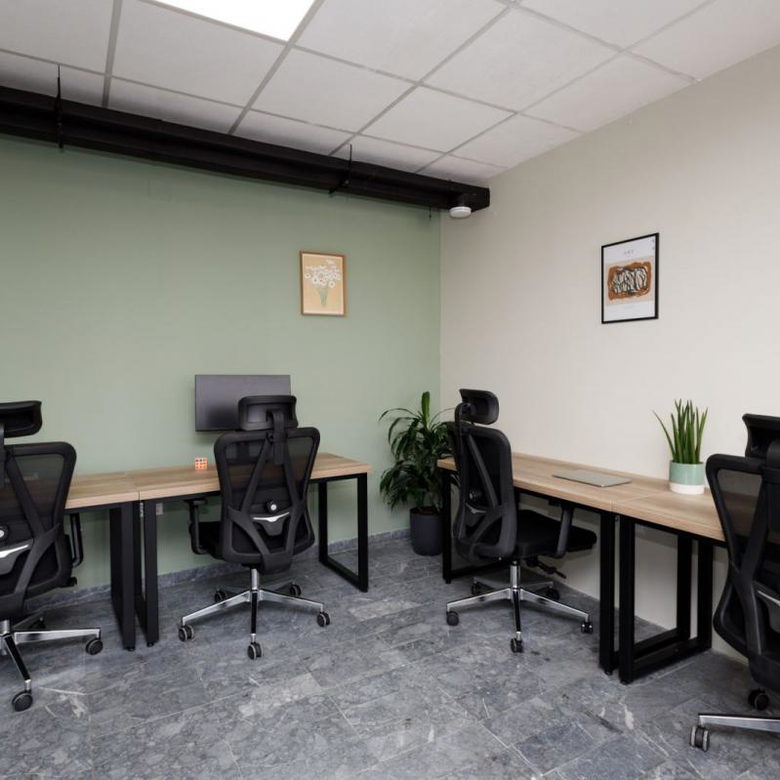 Lokal Izdavanje Novi Sad  218 m2