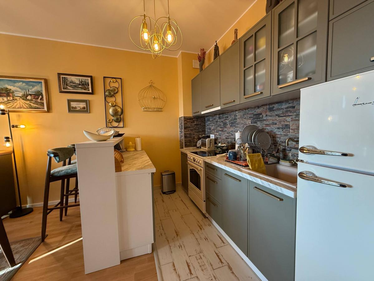 76hiuivzpt-photo-2025-12-10-15-24-15 Trosoban stan na prodaju, Bulevar Patrijarha Pavla, Novi Sad, 59m², 175.000 €