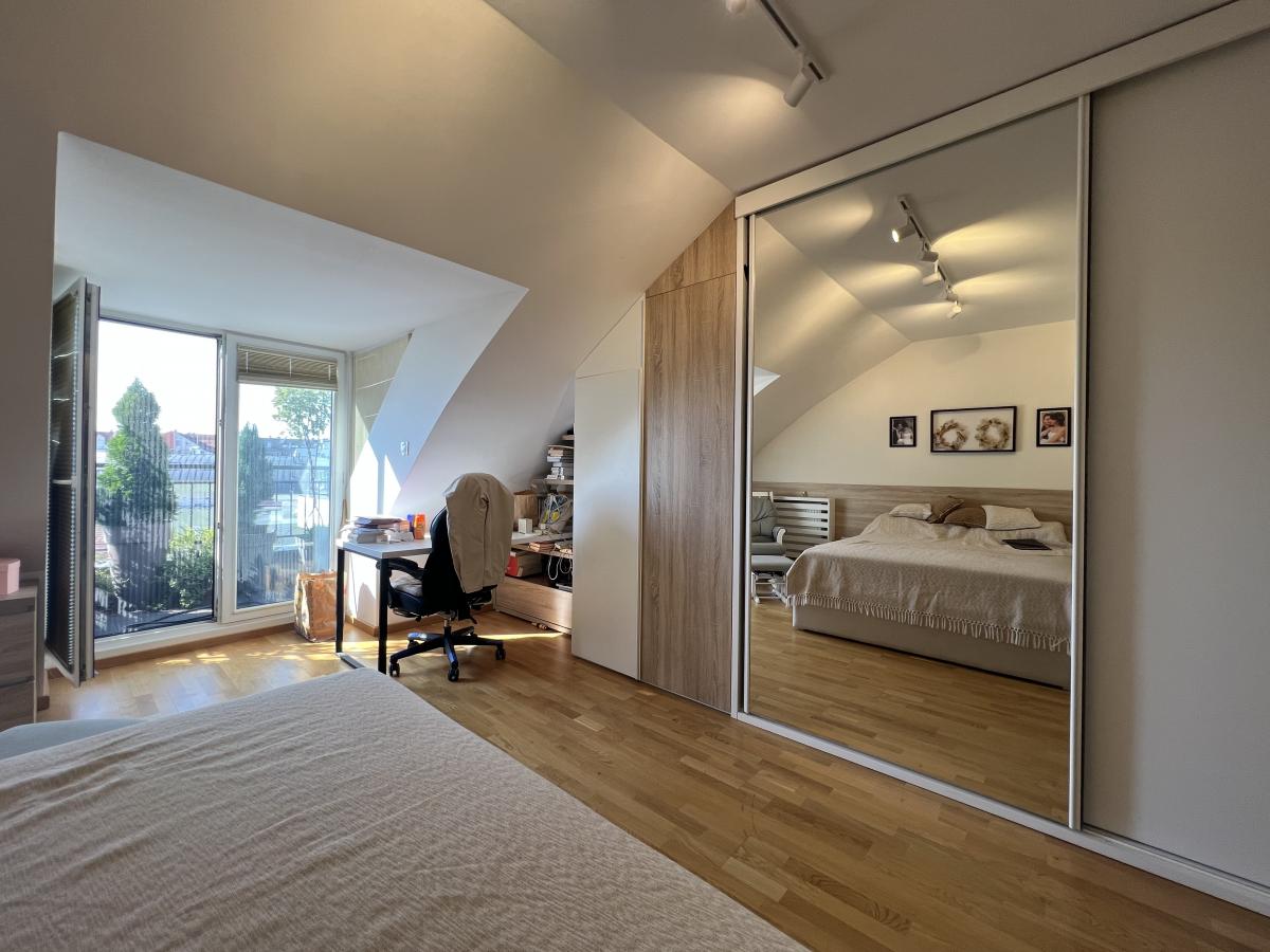 Četvorosoban stan na prodaju, Sajmište, Novi Sad, 111m², 277.500 €