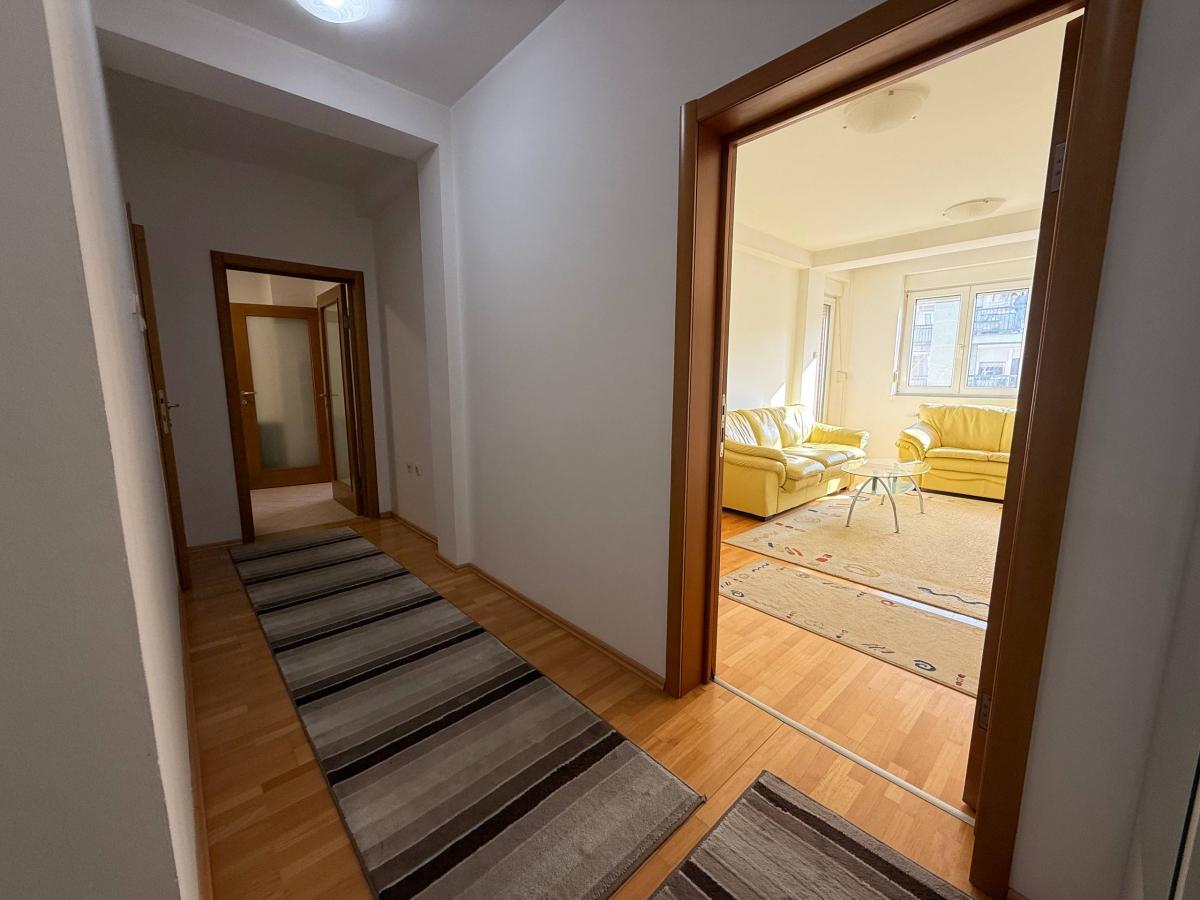 7wnm0kw70n-photo-2026-02-06-13-09-55 Trosoban stan na prodaju, Grbavica, Novi Sad, 63m², 221.000 €