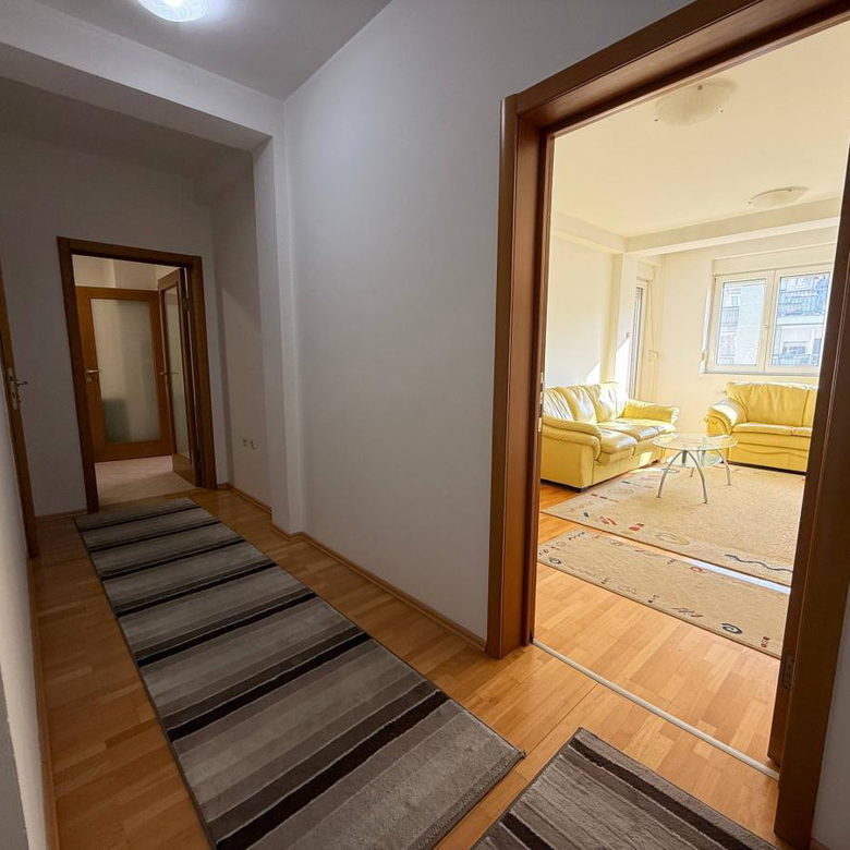 Trosoban stan na prodaju, Grbavica, Novi Sad, 63m², 221.000 €