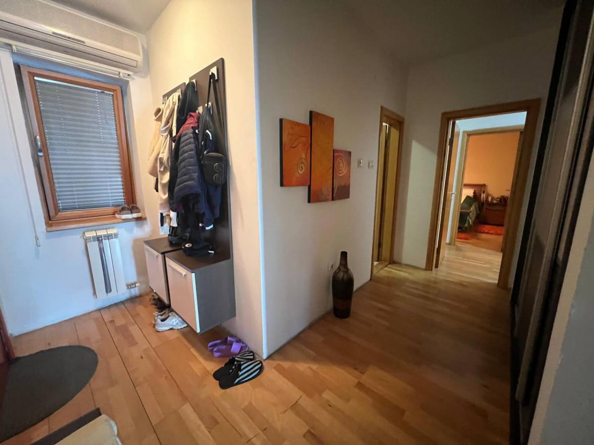 8vvgb0ivue-photo-2024-07-30-19-56-52 Četvorosoban stan na prodaju, Bulevar Oslobođenja, Novi Sad, 134m², 299.000 €