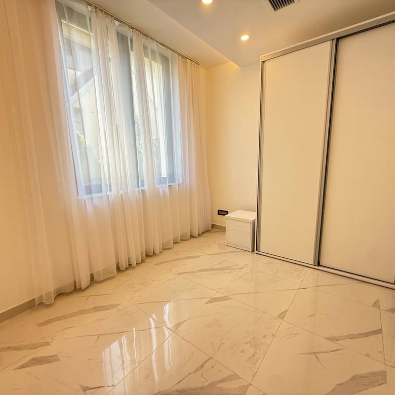 Četvorosoban stan za izdavanje, Tatarsko Brdo, Novi Sad, 98m², 1.500 €/mes