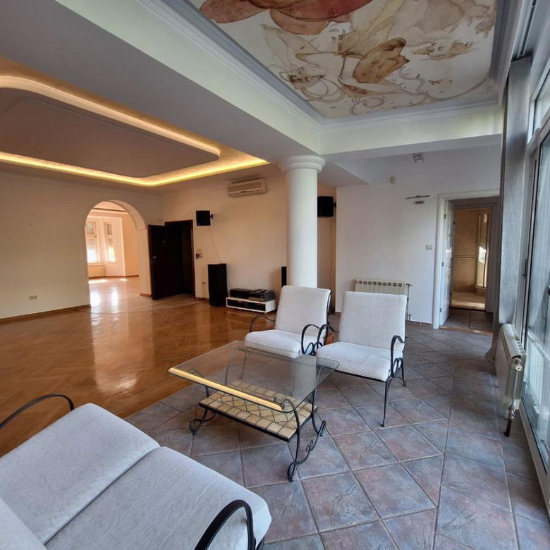 Četvorosoban stan na prodaju, Centar, Novi Sad, 213m², 532.500 €