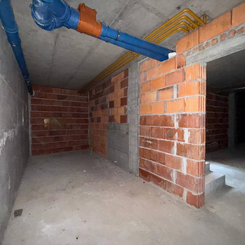 Lokal za izdavanje, Sajmište, Novi Sad, 220m², 3.500 €/mes