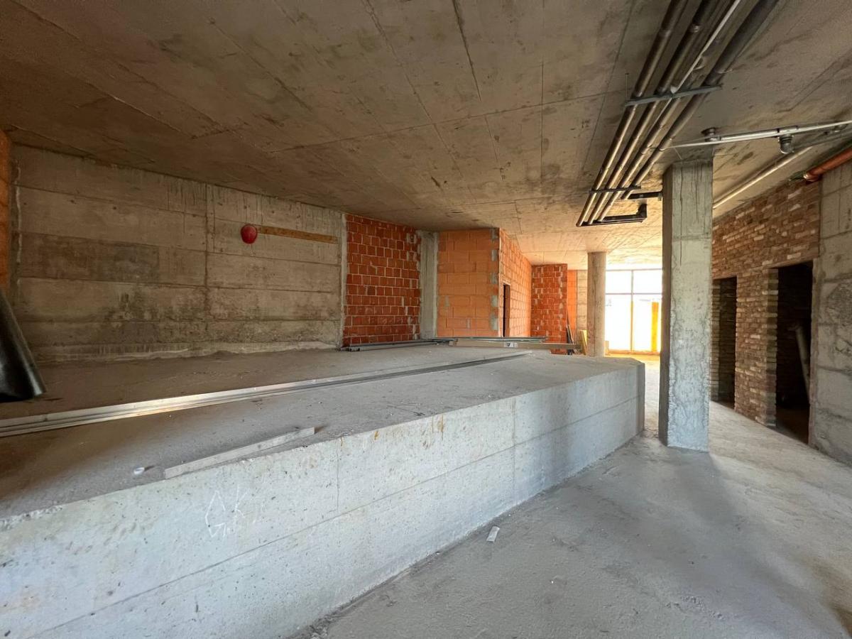 Lokal Izdavanje Novi Sad Socijalno 327 m2