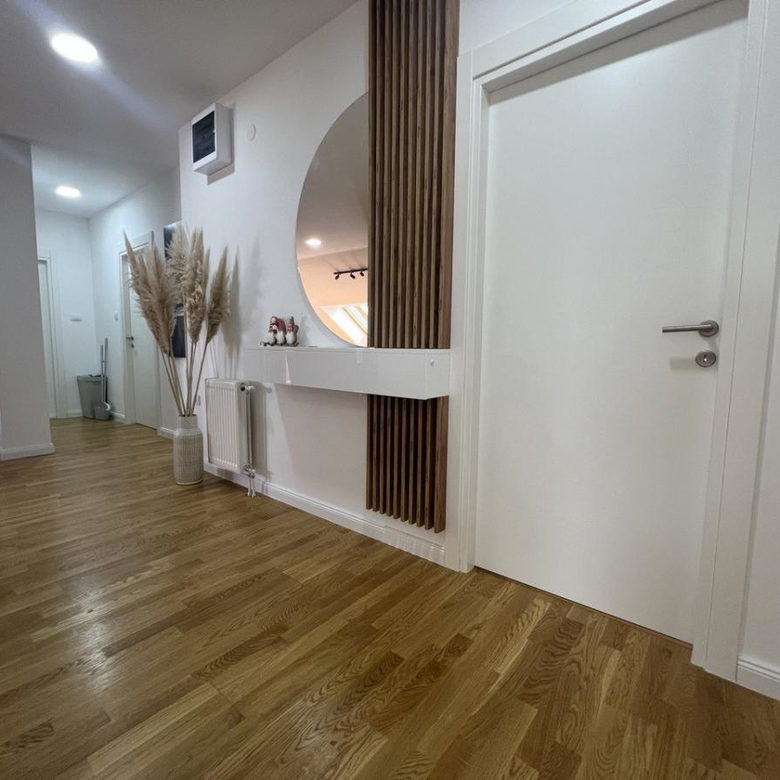 Četvorosoban stan na prodaju, Bulevar Patrijarha Pavla, Novi Sad, 113m², 250.000 €