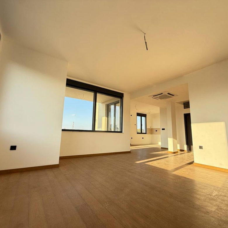 Stan Prodaja Novi Sad Bulevar Patrijarha Pavla 135 m2