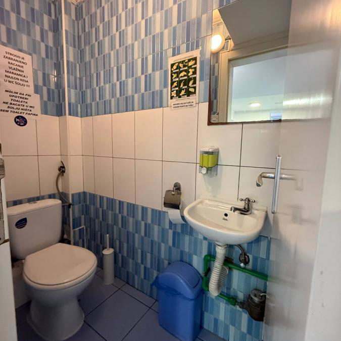 Lokal za izdavanje, Socijalno, Novi Sad, 155m², 1.000 €/mes