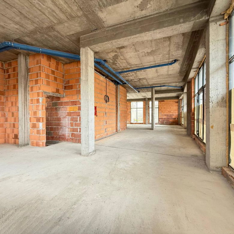 Lokal Izdavanje Novi Sad  220 m2
