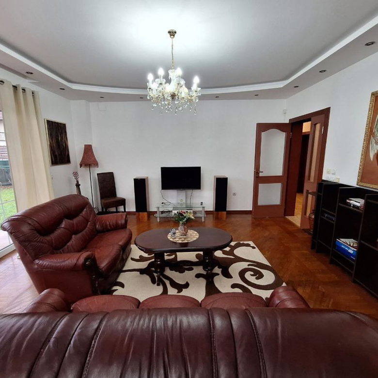 Kuća na prodaju, Tatarsko Brdo, Novi Sad, 338m², 750.000 €