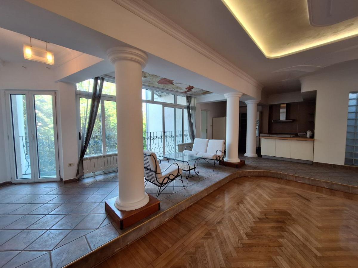 duuvjahr2c-photo-2024-05-10-16-50-10-6- Četvorosoban stan na prodaju, Centar, Novi Sad, 213m², 532.500 €