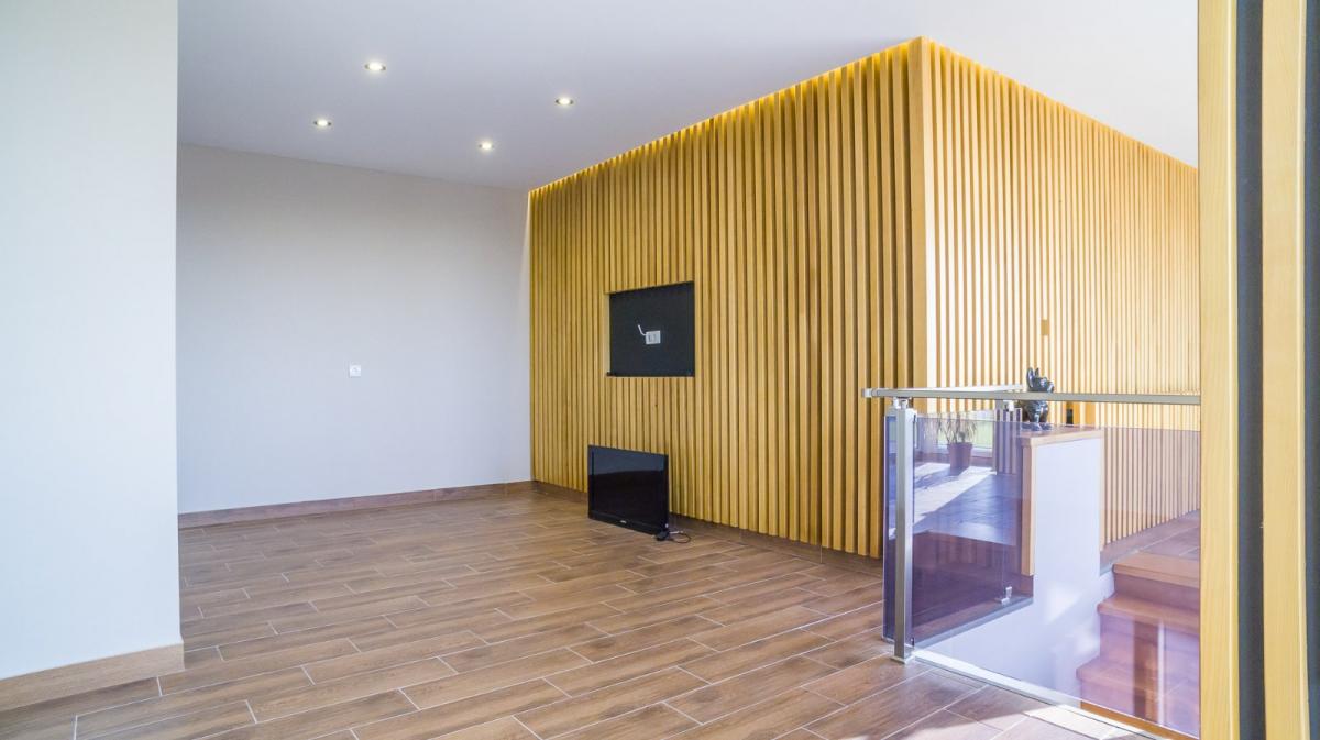 e8dourjcnp-viber-slika-2023-05-17-19-21-29-574 Četvorosoban stan na prodaju, Bulevar Patrijarha Pavla, Novi Sad, 113m², 4. sprat, 440.000 €