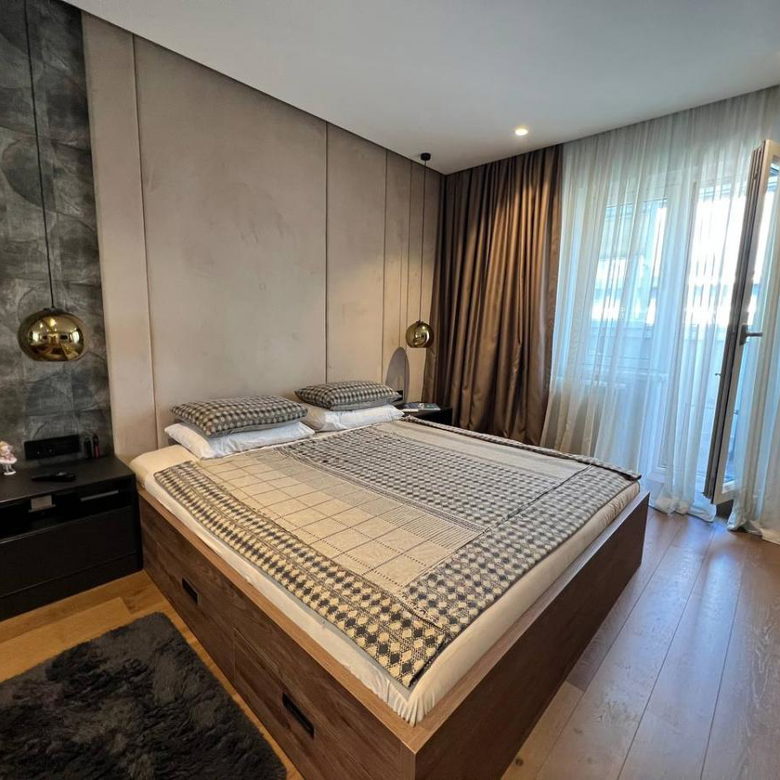Četvorosoban stan na prodaju, Bulevar Oslobođenja, Novi Sad, 122m², 430.000 €