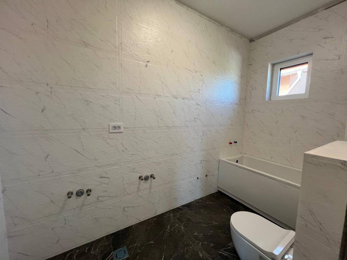 eg27kxhvpy-photo-2024-10-09-09-37-56 Kuća na prodaju, Sremska Kamenica, Novi Sad, 226m², 390.000 €