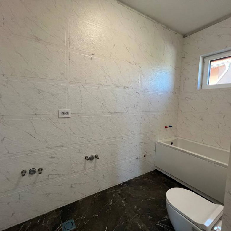 Kuća na prodaju, Sremska Kamenica, Novi Sad, 226m², 390.000 €