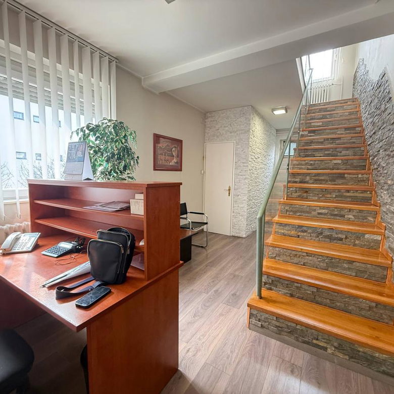 Lokal Izdavanje Novi Sad  125 m2