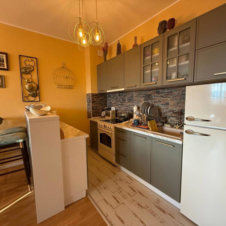 Trosoban stan na prodaju, Bulevar Patrijarha Pavla, Novi Sad, 59m², 175.000 €