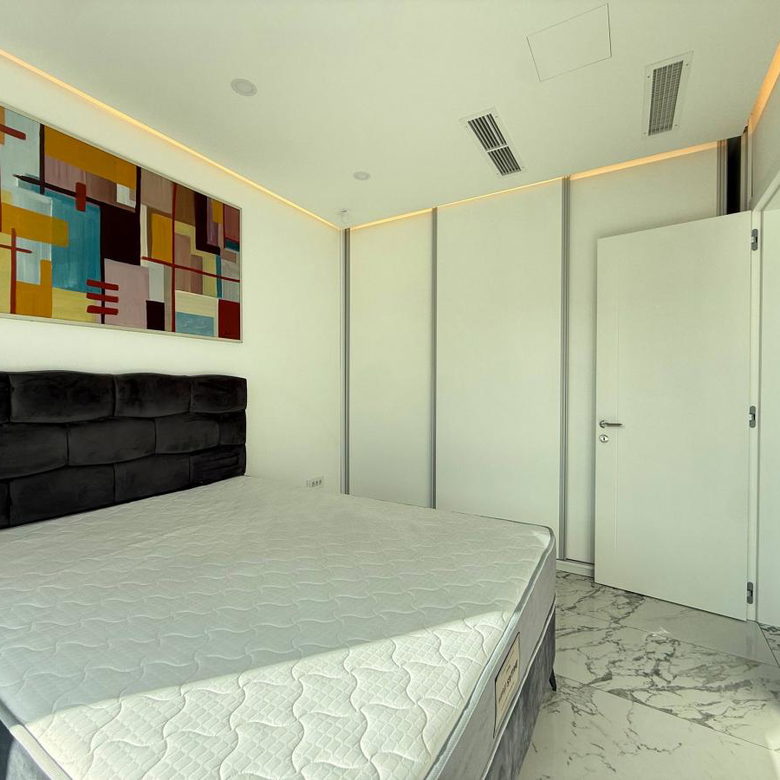 Kuća za izdavanje, Sremska Kamenica, Novi Sad, 244m², 2.000 €/mes