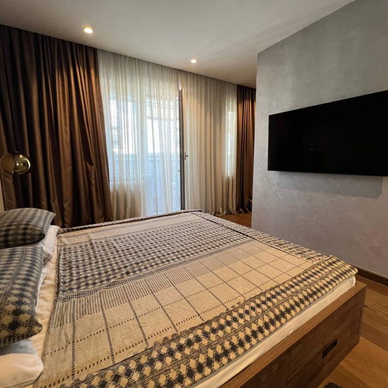 Četvorosoban stan na prodaju, Bulevar Oslobođenja, Novi Sad, 122m², 430.000 €