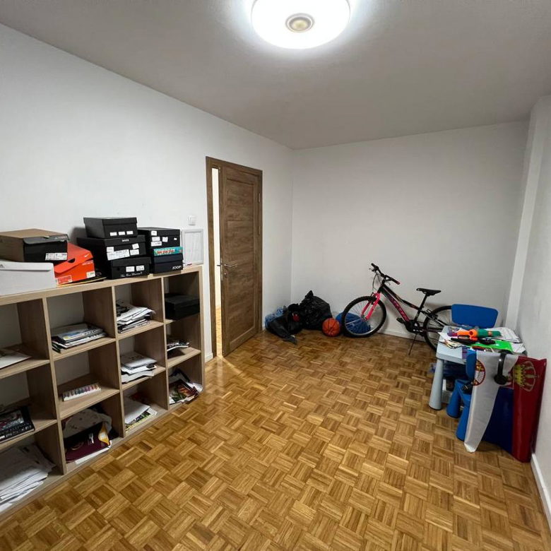 Četvorosoban stan na prodaju, Sajmište, Novi Sad, 96m², 239.999 €