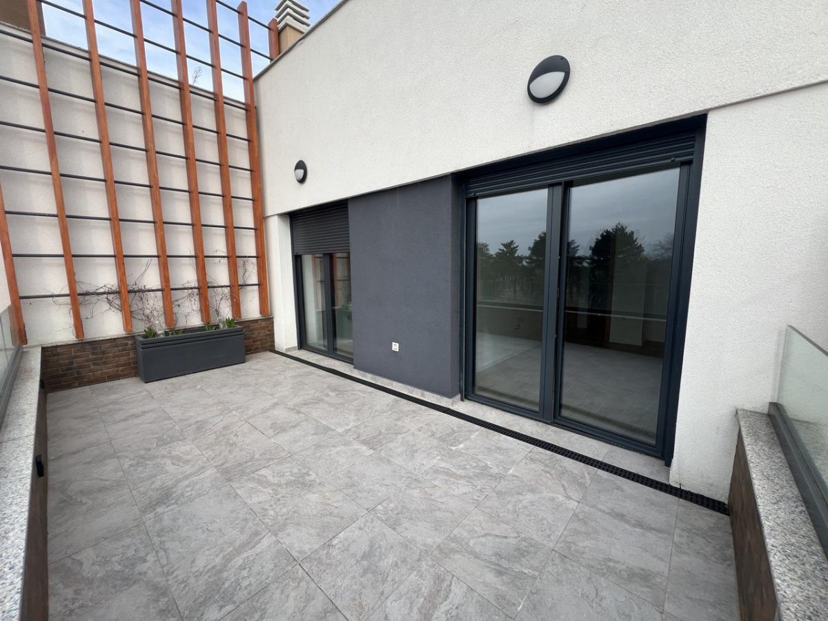Kuća na prodaju, Popovica, Novi Sad, 181m², 495.000 €