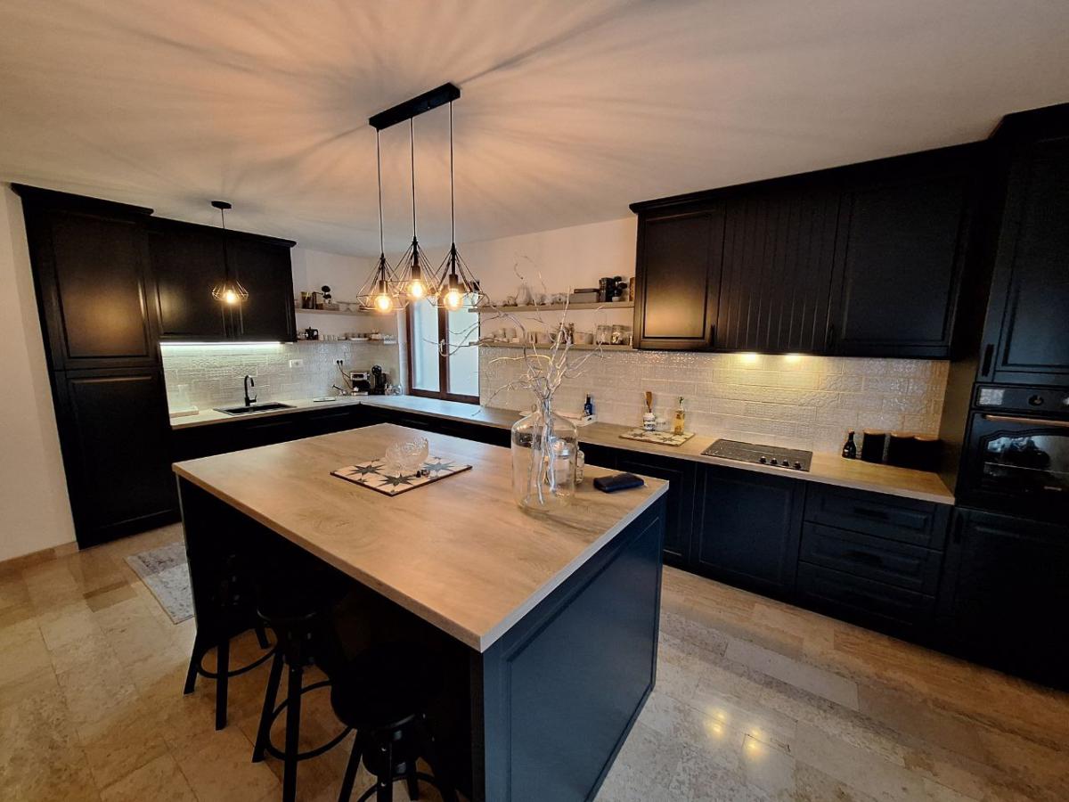 Kuća na prodaju, Centar, Beočin, 254m², 397.000 €