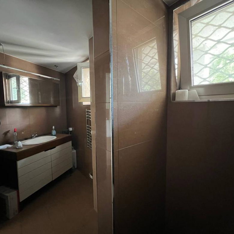 Lokal Prodaja Novi Sad  110 m2