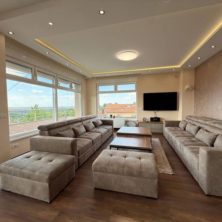 Kuća Prodaja Novi Sad Popovica 443 m2