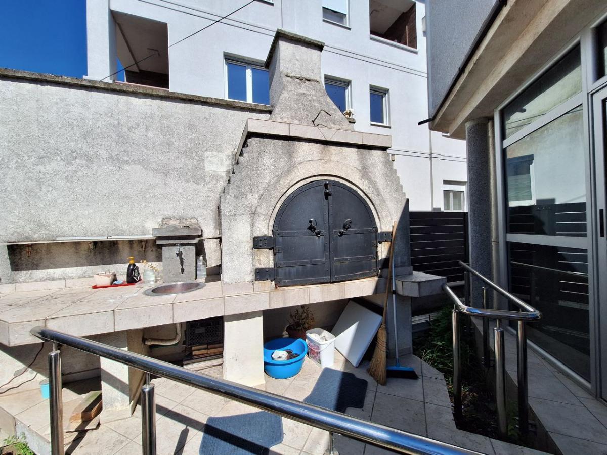Kuća Prodaja Novi Sad  253 m2