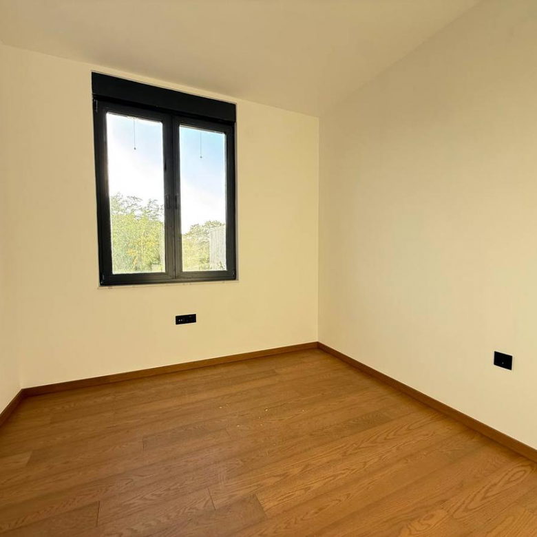 Petosoban stan na prodaju, Bulevar Patrijarha Pavla, Novi Sad, 135m², 360.000 €