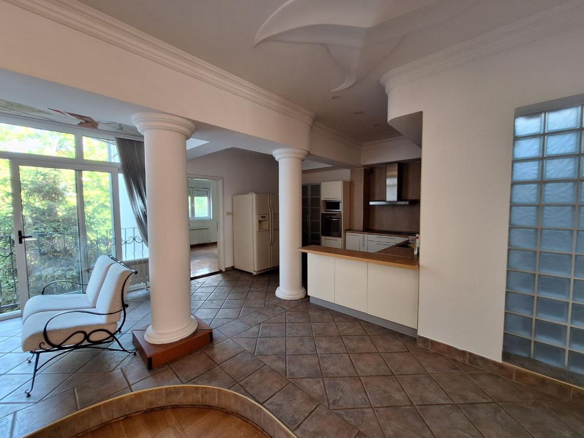 hzseh0b6dy-photo-2024-05-10-16-50-08-6- Četvorosoban stan na prodaju, Centar, Novi Sad, 213m², 532.500 €