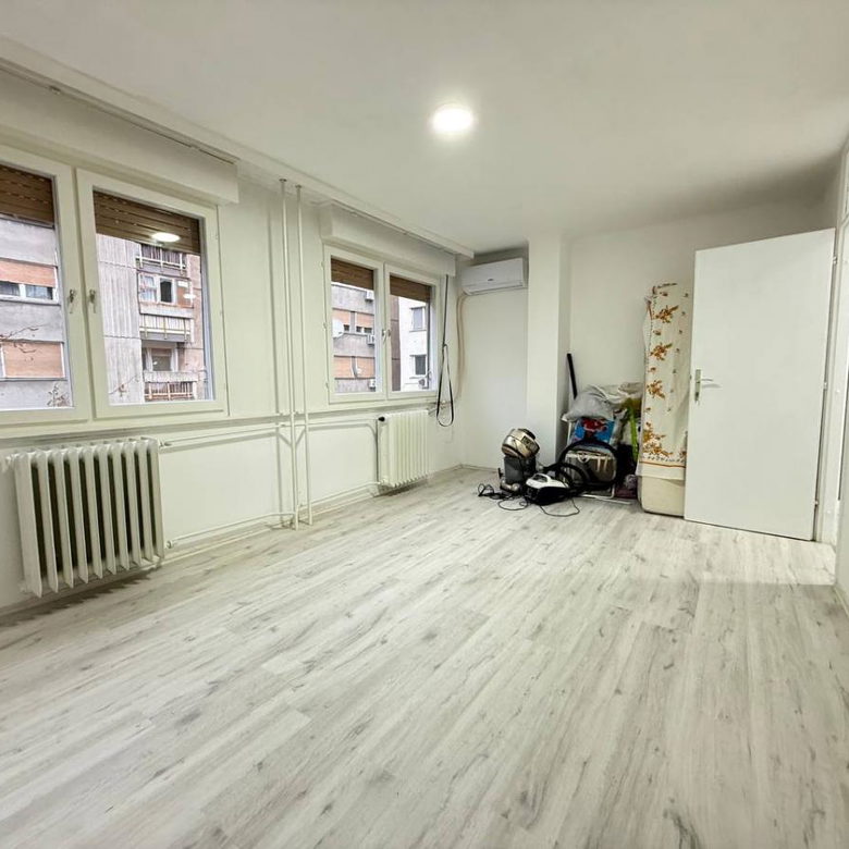 Trosoban stan na prodaju, Liman 3, Novi Sad, 78m², 226.200 €