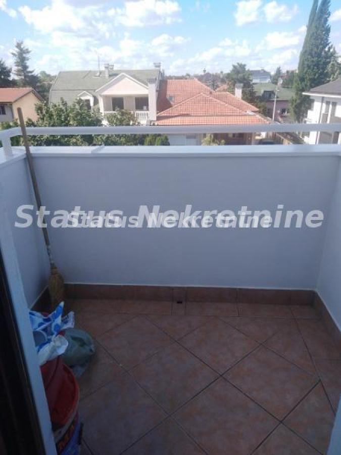 index Jednoiposoban stan za izdavanje, Cara Dušana, Novi Sad, 36m², 300 €/mes