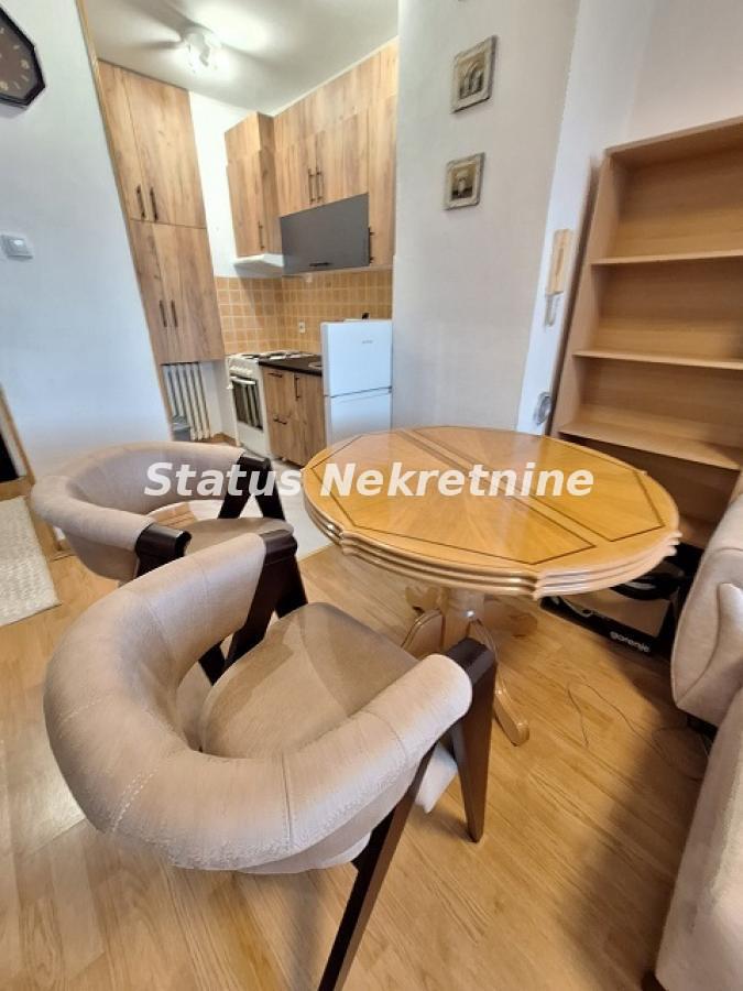 Stan Izdavanje Novi Sad  40 m2