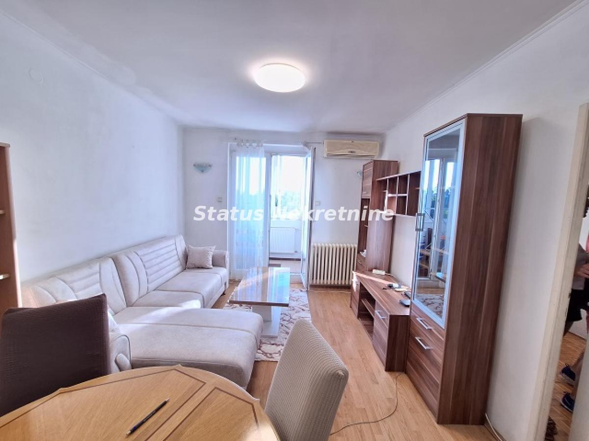 Stan Izdavanje Novi Sad  40 m2