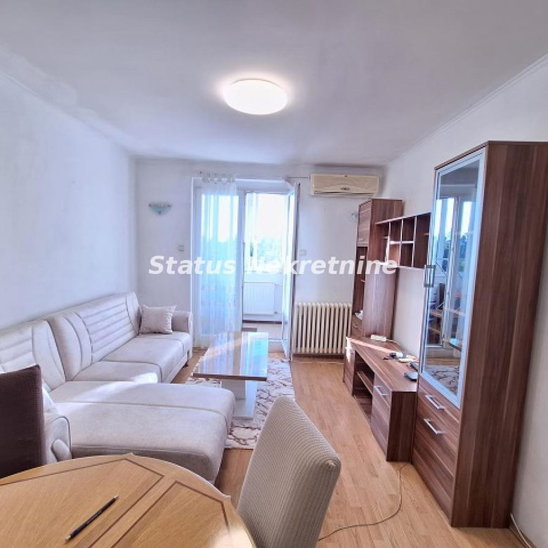 Stan Izdavanje Novi Sad  40 m2