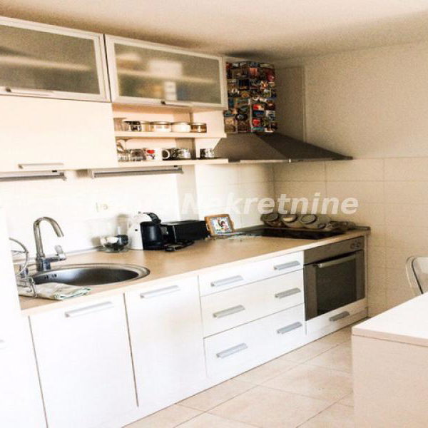 Stan Izdavanje Novi Sad  62 m2