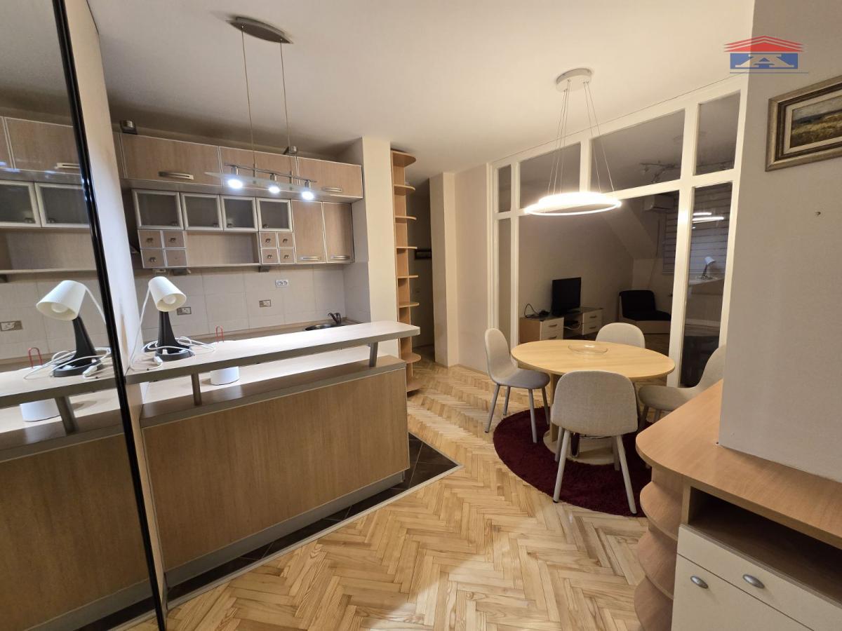 Stan Izdavanje Novi Sad  54 m2