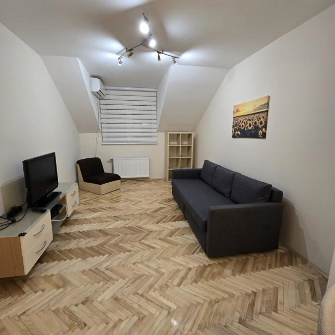 Stan Izdavanje Novi Sad  54 m2