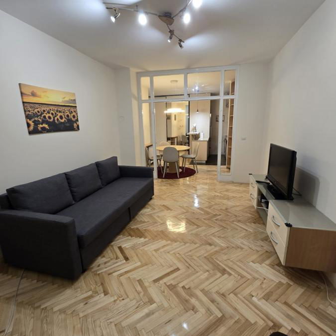 Stan Izdavanje Novi Sad  54 m2