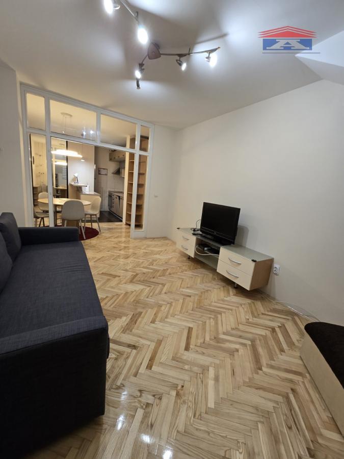Stan Izdavanje Novi Sad  54 m2