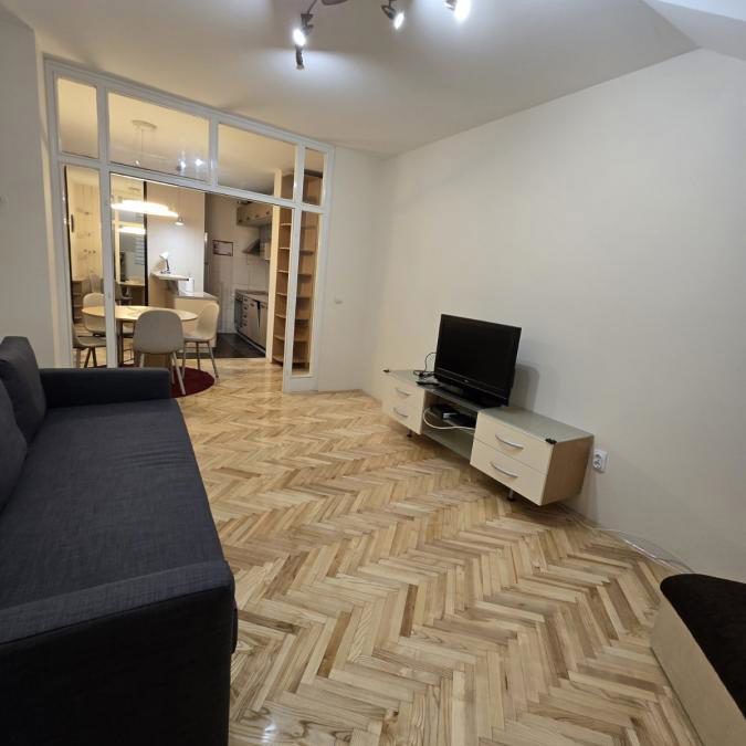 Stan Izdavanje Novi Sad  54 m2