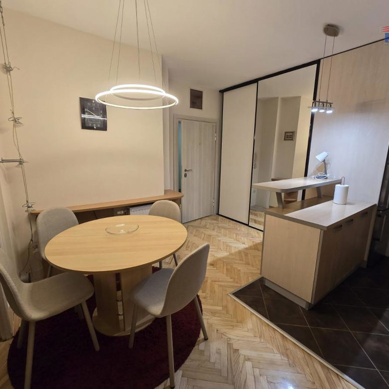 Stan Izdavanje Novi Sad  54 m2