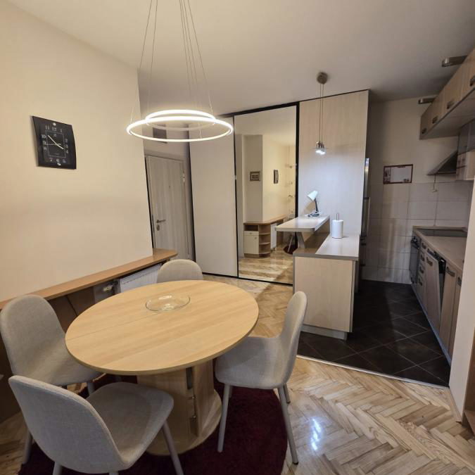 Stan Izdavanje Novi Sad  54 m2