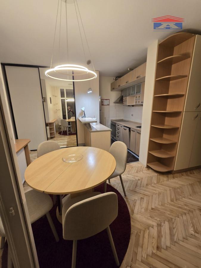 Stan Izdavanje Novi Sad  54 m2